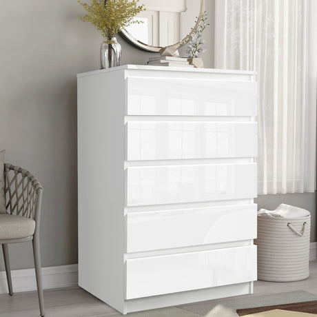 5-drawer chest of drawers, perfect for organizing your bedroom essentials.