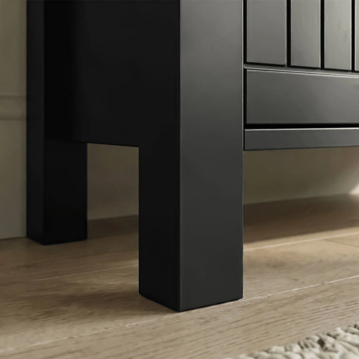 [Black] Base corner shot black Linra chest of drawers, square chunky leg with grooved drawer above