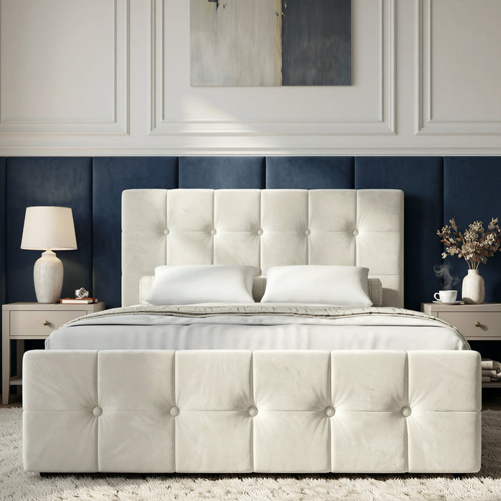 [Double | Beige] Square ottoman bed head-on, grid-tufted headboard and square-tufted footboard flanked by bedside lamps