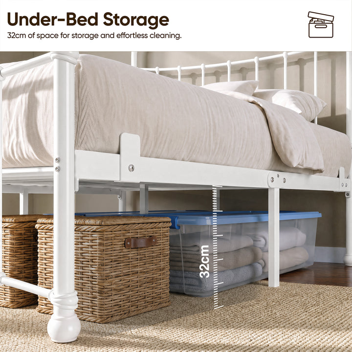 [White | King] Graphic showing 32 cm space under the white bed frame, with baskets and luggage stored below.